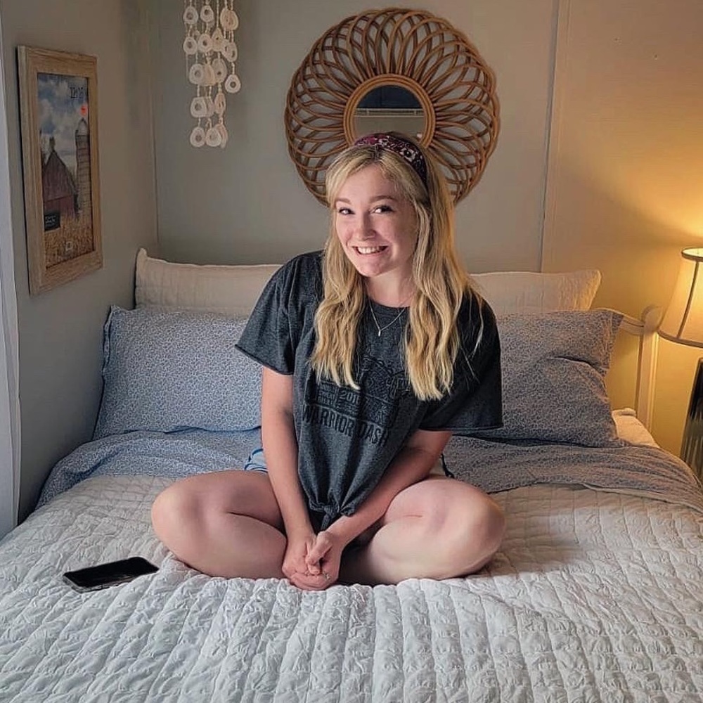 Meet your Posher, Adylea_